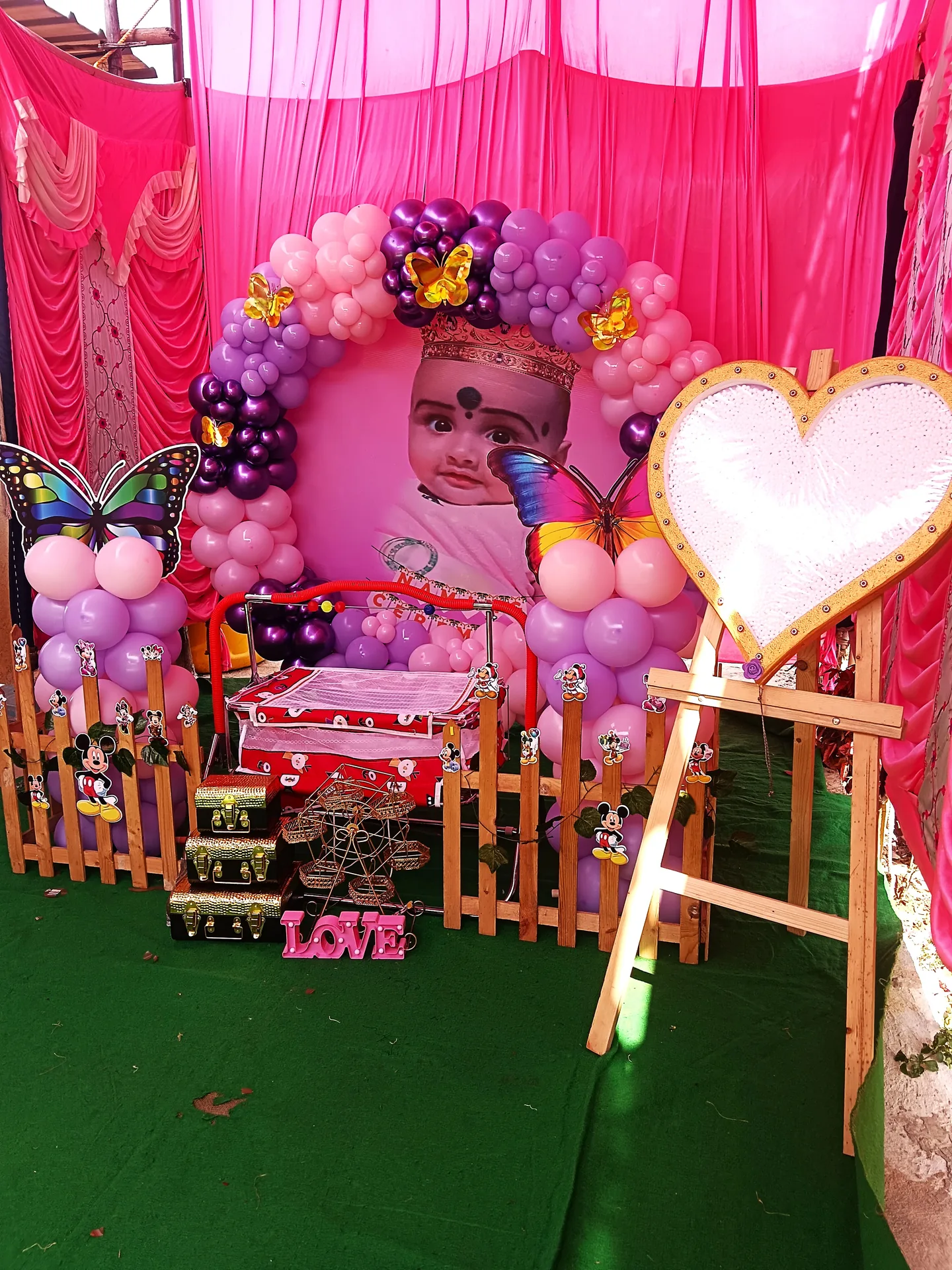 RS Rock Events ambient balloon lighting arrangement